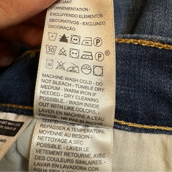 NWT! Levi’s 721 High-Rise Ripped Skinny Blue Hypersoft Jeans Women’s Size 24W - Picture 10 of 10